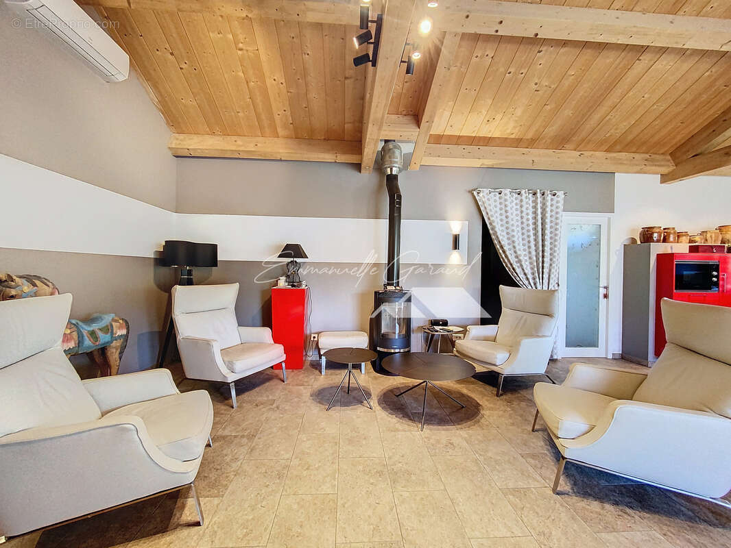 Maison à SAINT-JEAN-DU-BRUEL