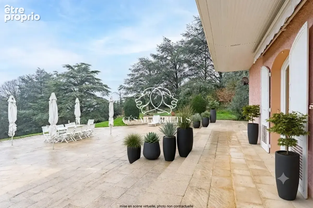 Maison 355 m² à Collonges-Au-Mont-D'or  - photo 9
