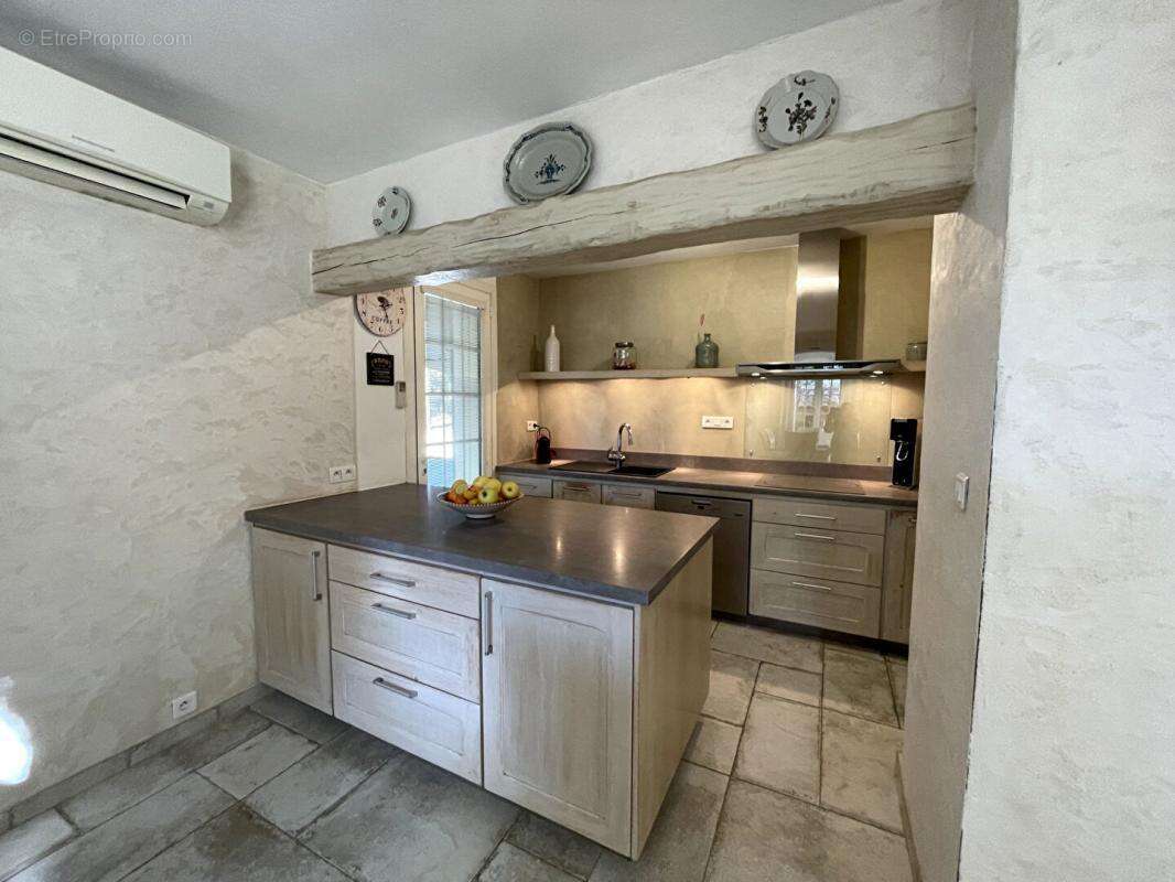 Maison à SAINT-SATURNIN-LES-APT