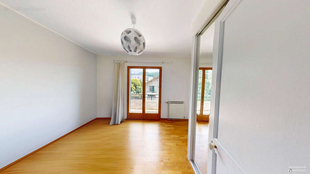 Maison  190m2 ( 225m2 utile)  /  appartement en RDC 45m2 - photo 6