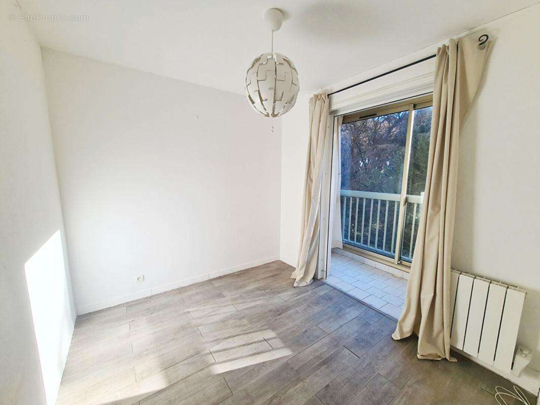 Appartement à SIX-FOURS-LES-PLAGES