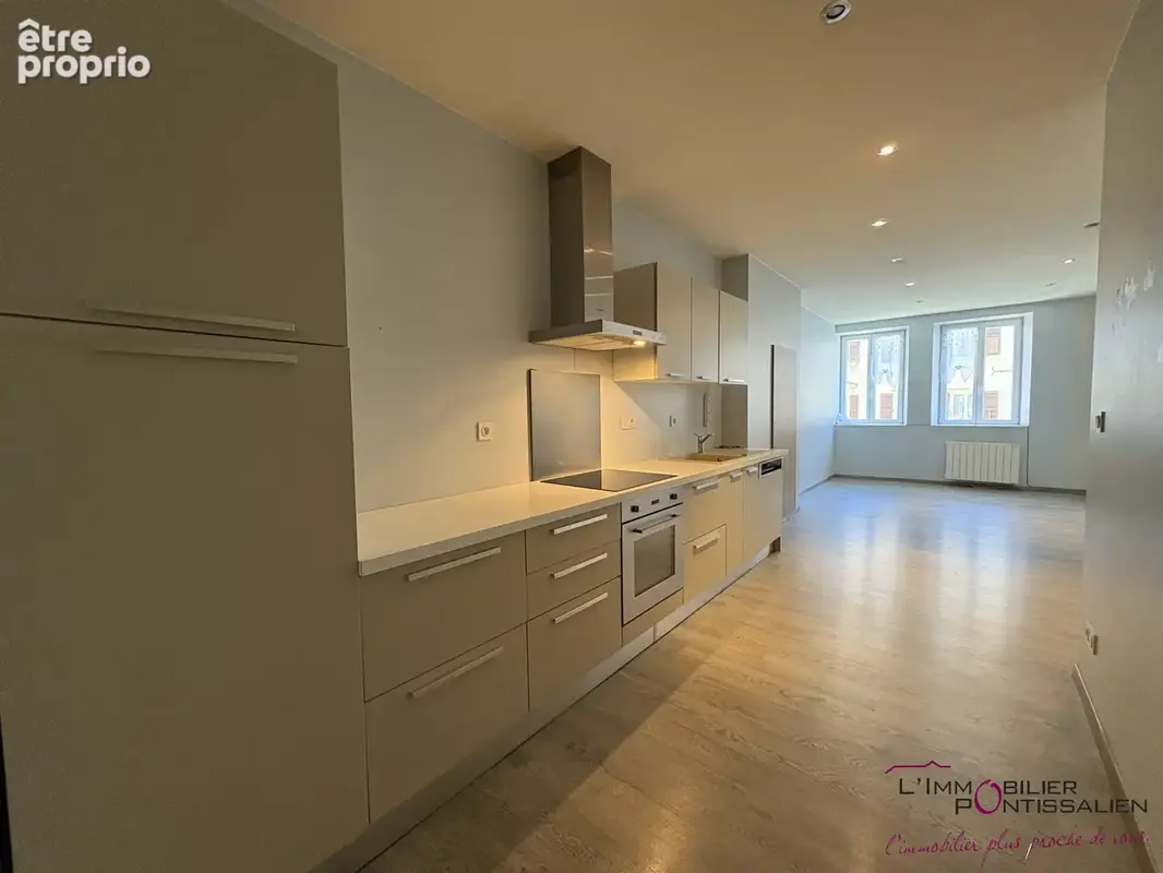 Appartement - t3 - 75m2 - centre ville - photo 2