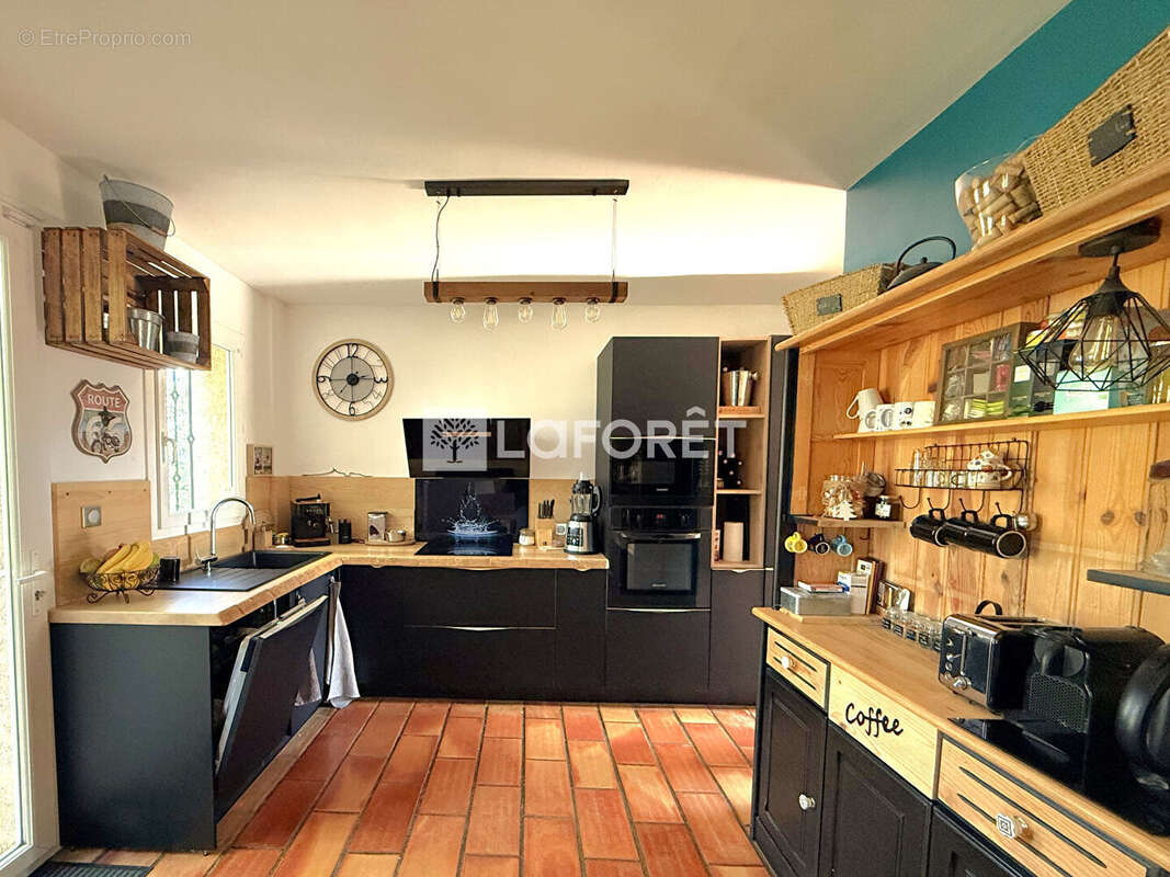 Maison à SAINT-MAXIMIN-LA-SAINTE-BAUME