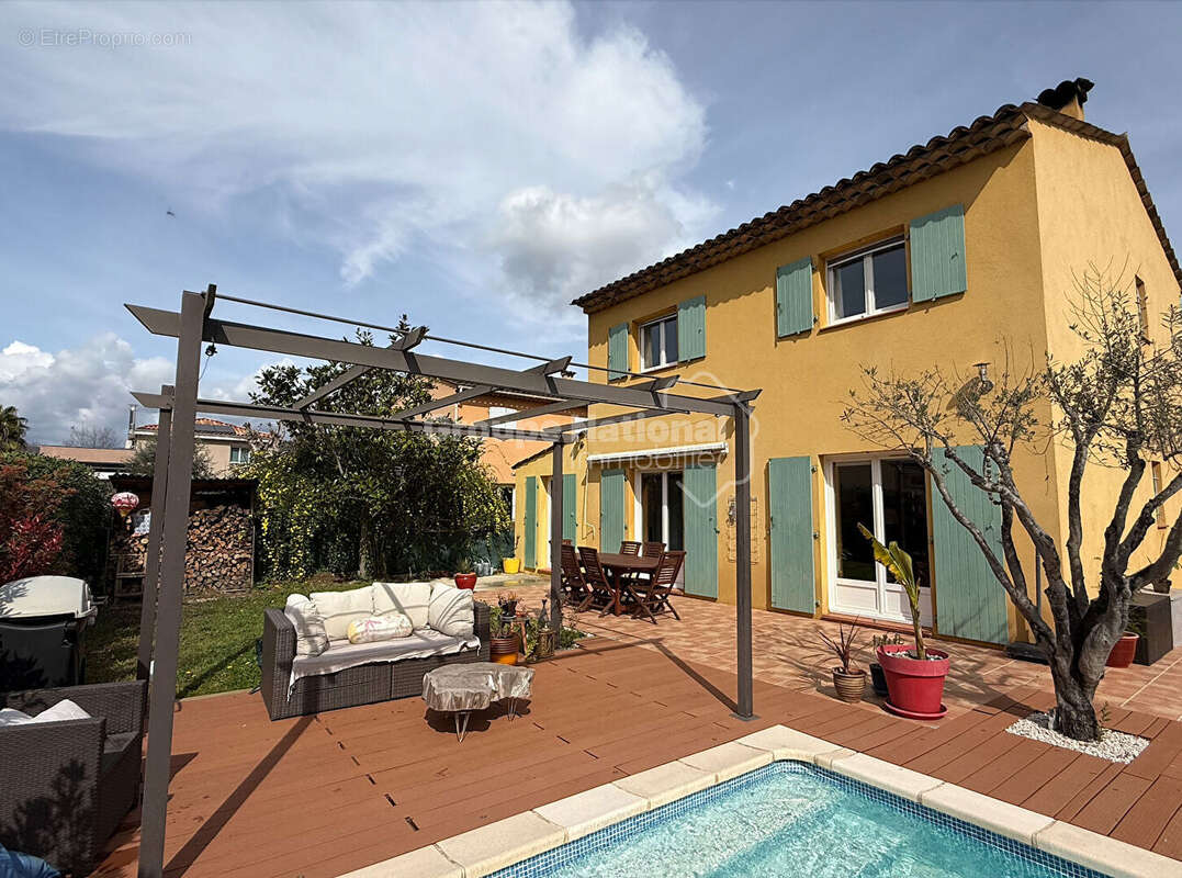 Maison à PEGOMAS