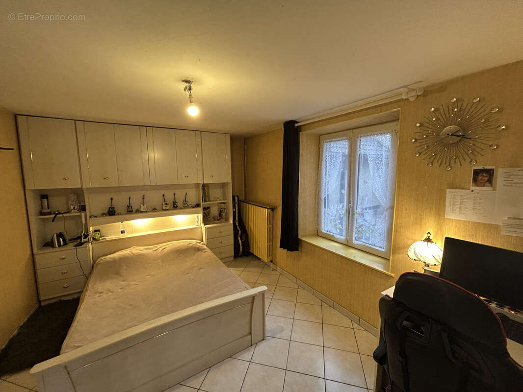 Maison à SAINT-LOUP-SUR-SEMOUSE