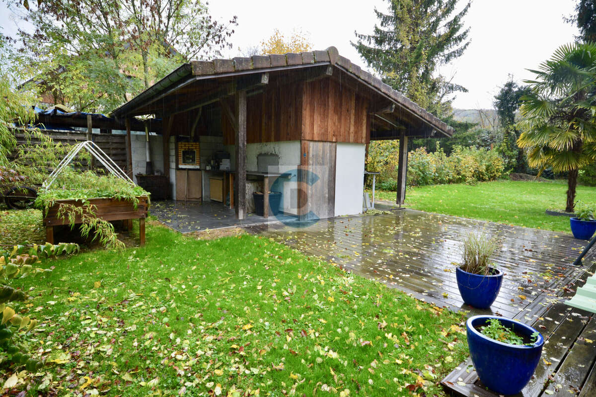 Maison à CORNIER