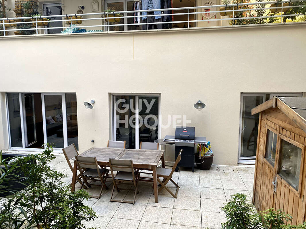 Appartement à PARIS-15E