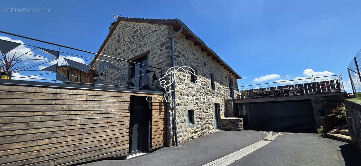 Maison 5 pièces 178 m² à vendre à Montusclat (43260) - photo 9