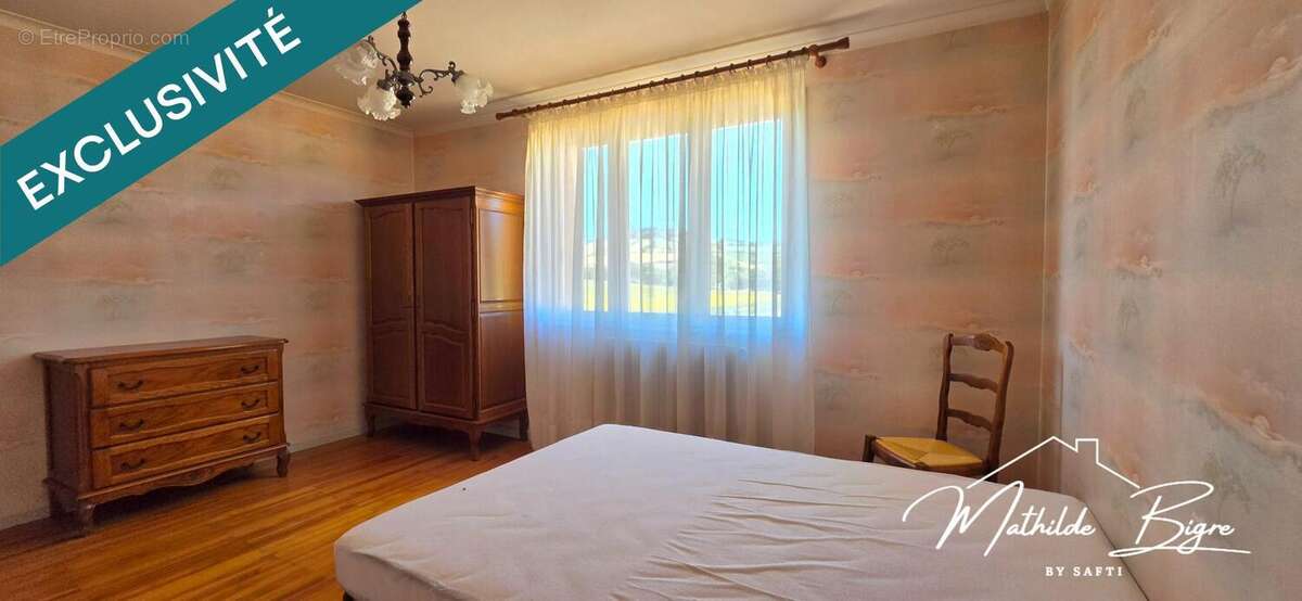 Maison 155 m² à Saint-Germain-Lembron  - photo 9