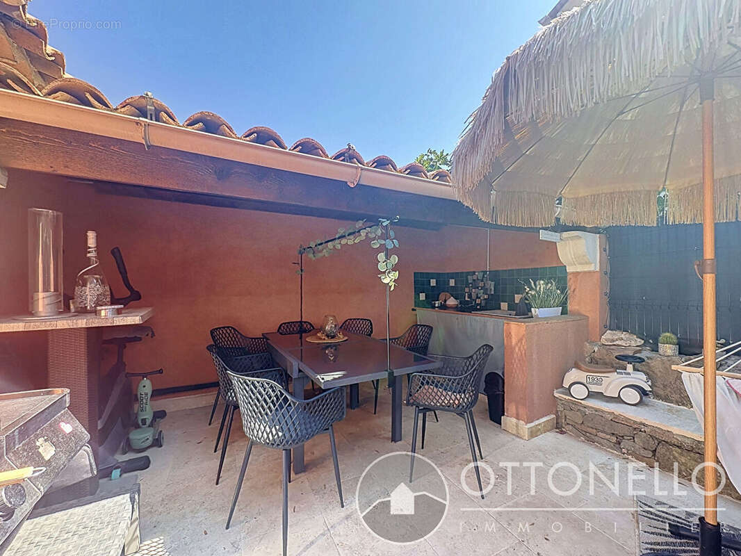 Maison Roquebrune sur Argens 91,73 m2 avec jardin et garage - photo 8