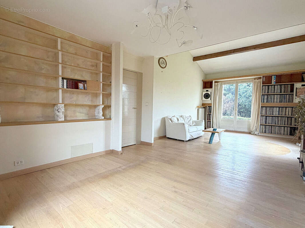 Maison à MONTIGNY-LE-BRETONNEUX