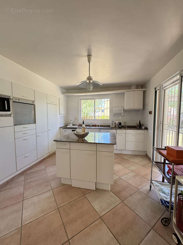 Maison à PEZILLA-LA-RIVIERE