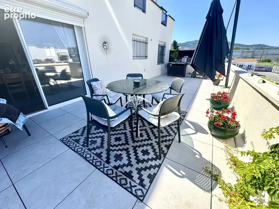 Cannes Plages du Midi vente 3 pièces dans villa - photo 5