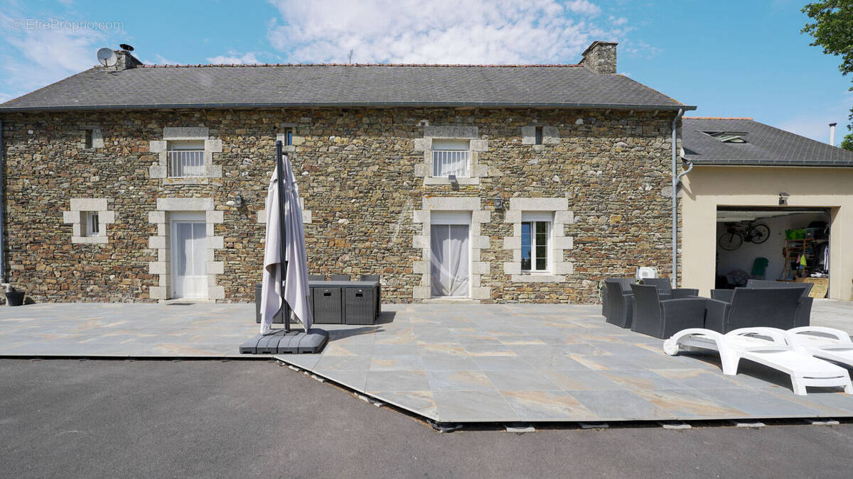 Maison à GUILLIERS