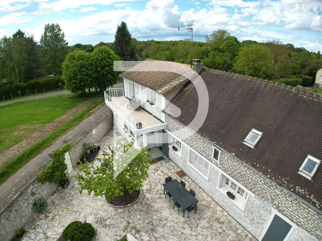 Maison à VILLIERS-EN-DESOEUVRE