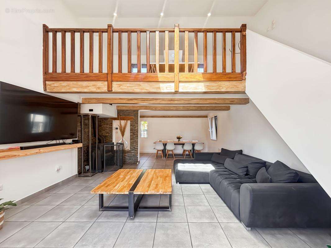 Maison à LIVRON-SUR-DROME