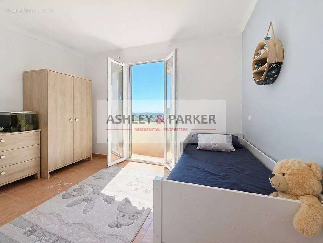 Appartement à VENCE