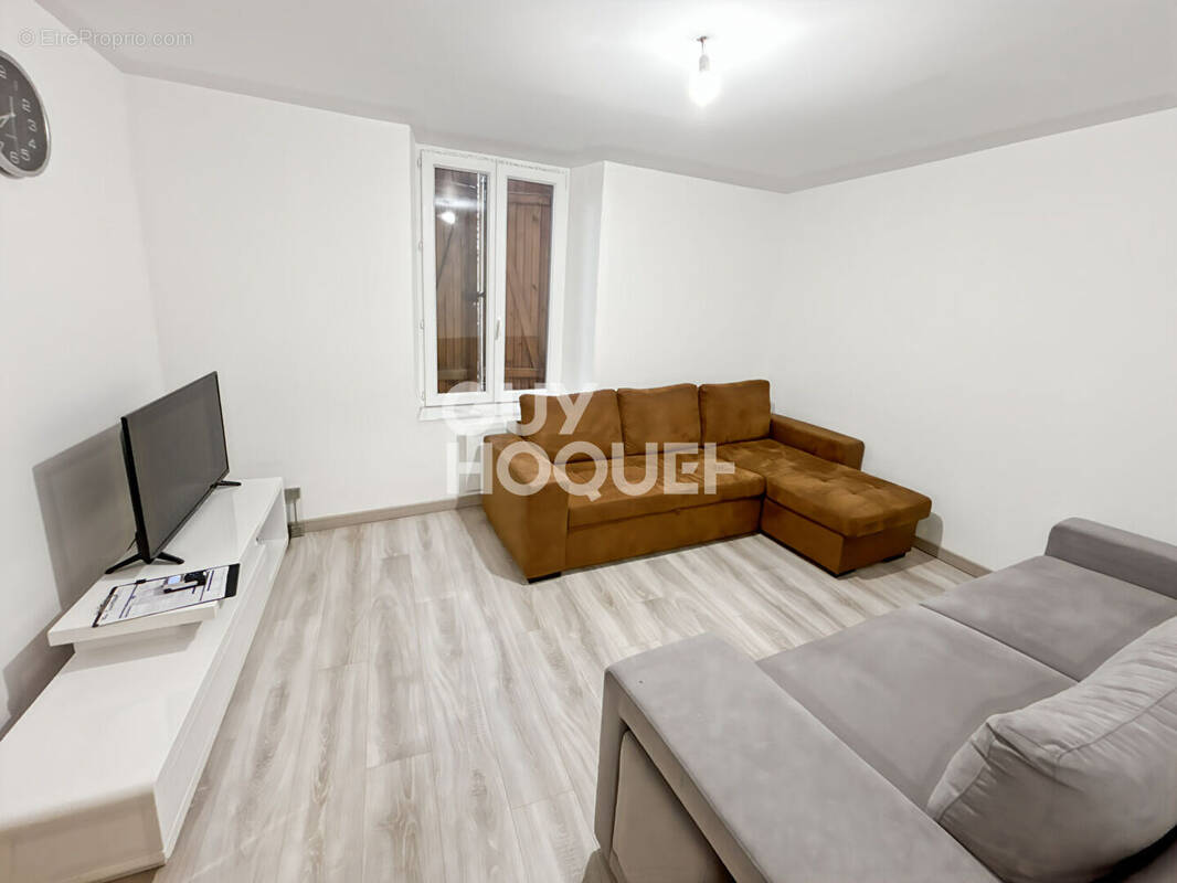 Appartement à FONTENAY-TRESIGNY