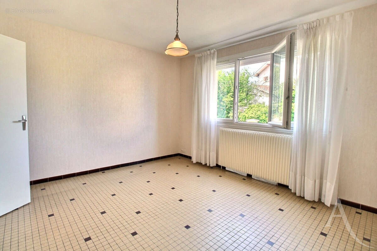 Maison Villenave d'Ornon - 4 chambres - 116 m2 - photo 3