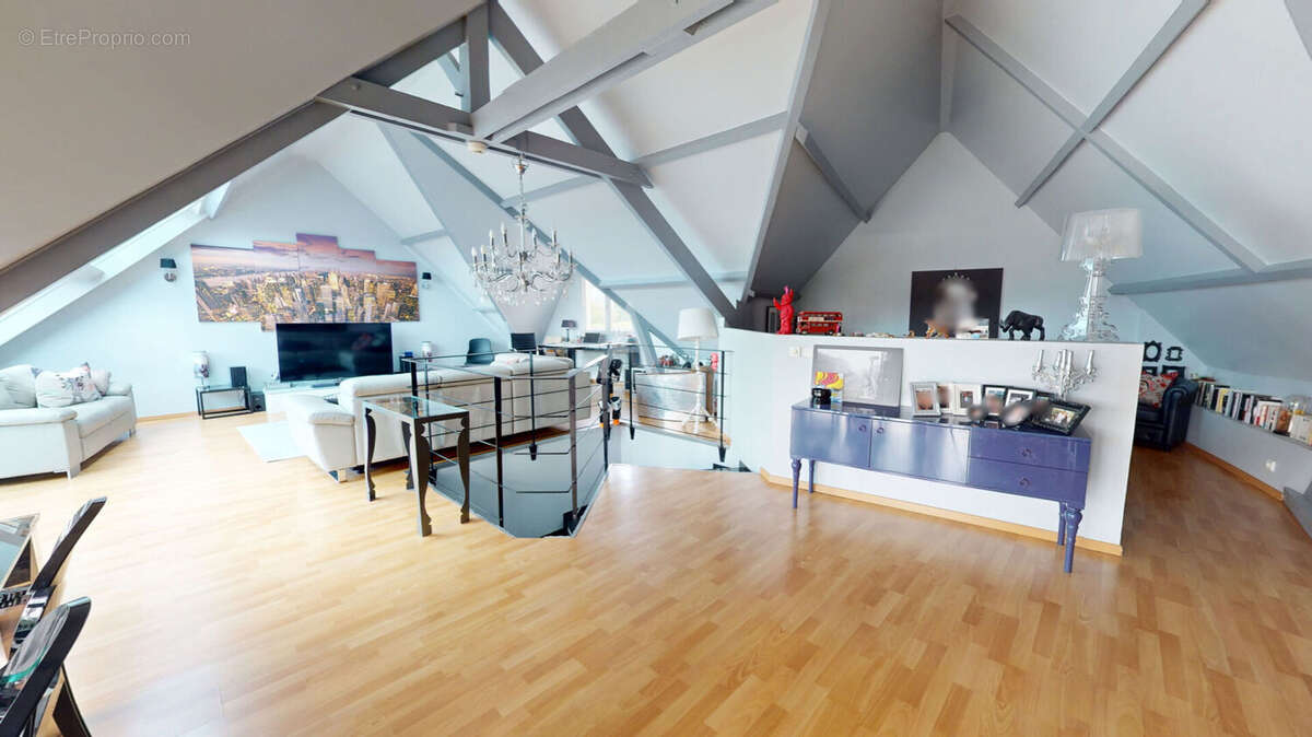 Appartement à CHILLY-MAZARIN