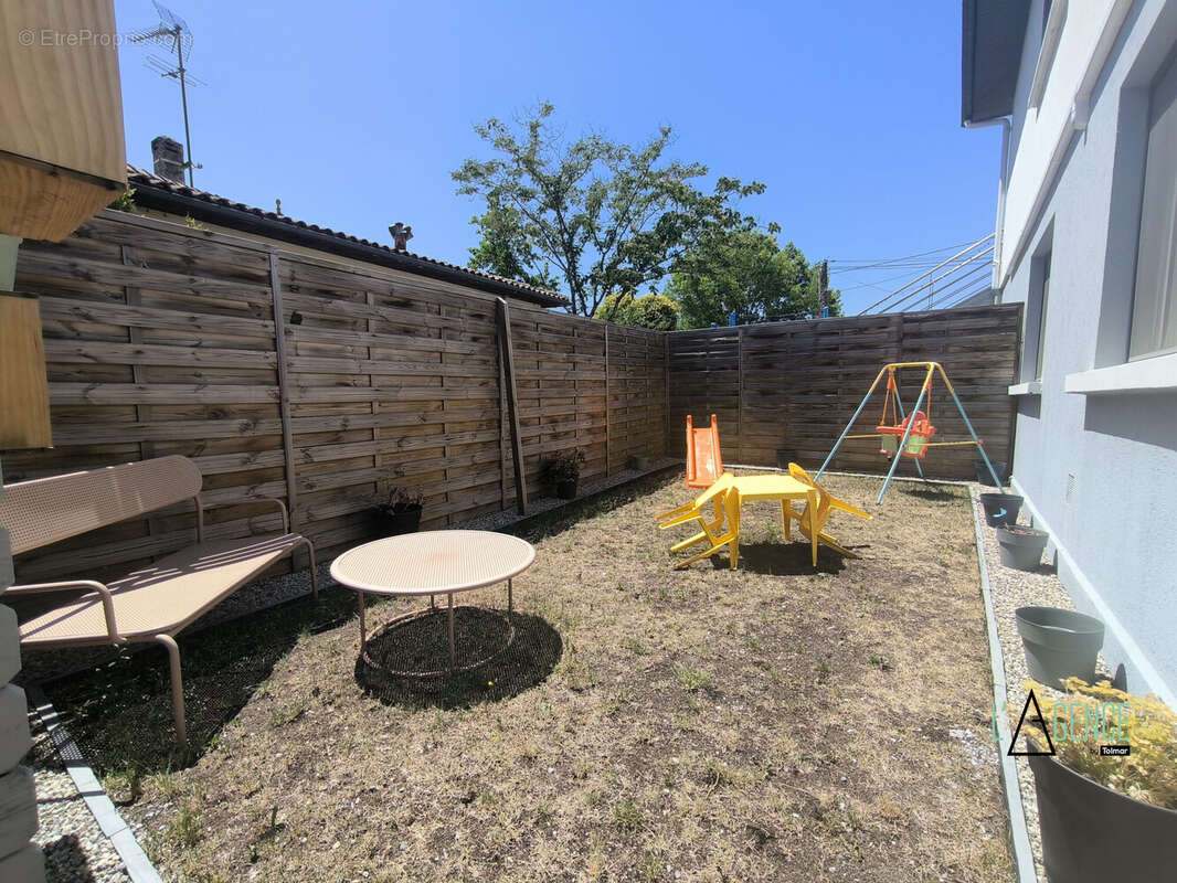 Appartement à AMBARES-ET-LAGRAVE
