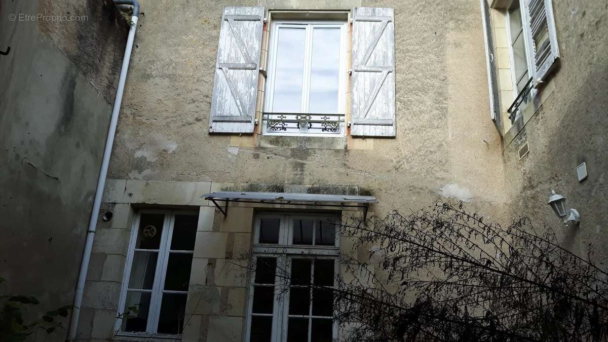 Maison à MONTMORILLON
