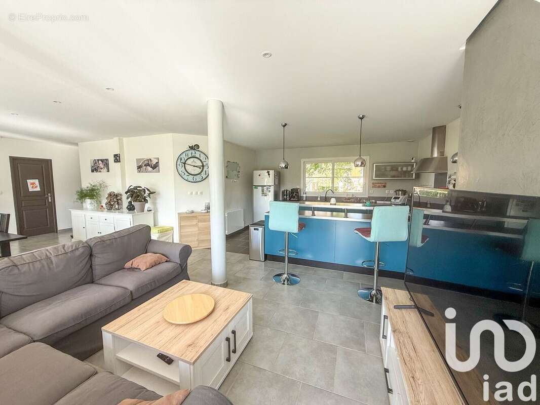 Photo 4 - Maison à VIRONVAY