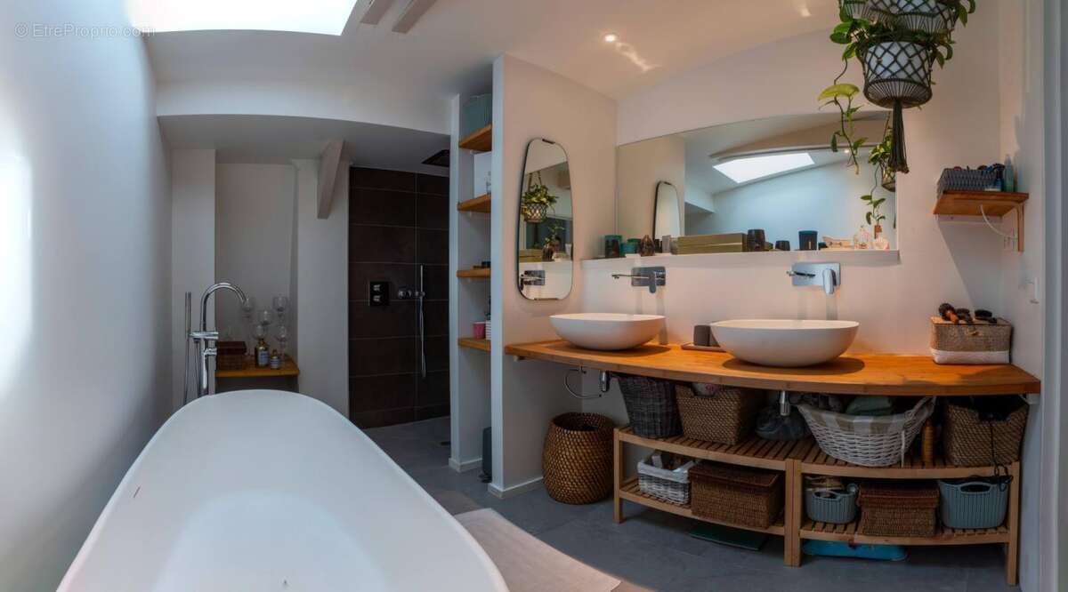 Édouard VAILLANT - Appartement type 4 avec terrasse et 2 parking + Studio indépendant de 17.05 m² hab - photo 10