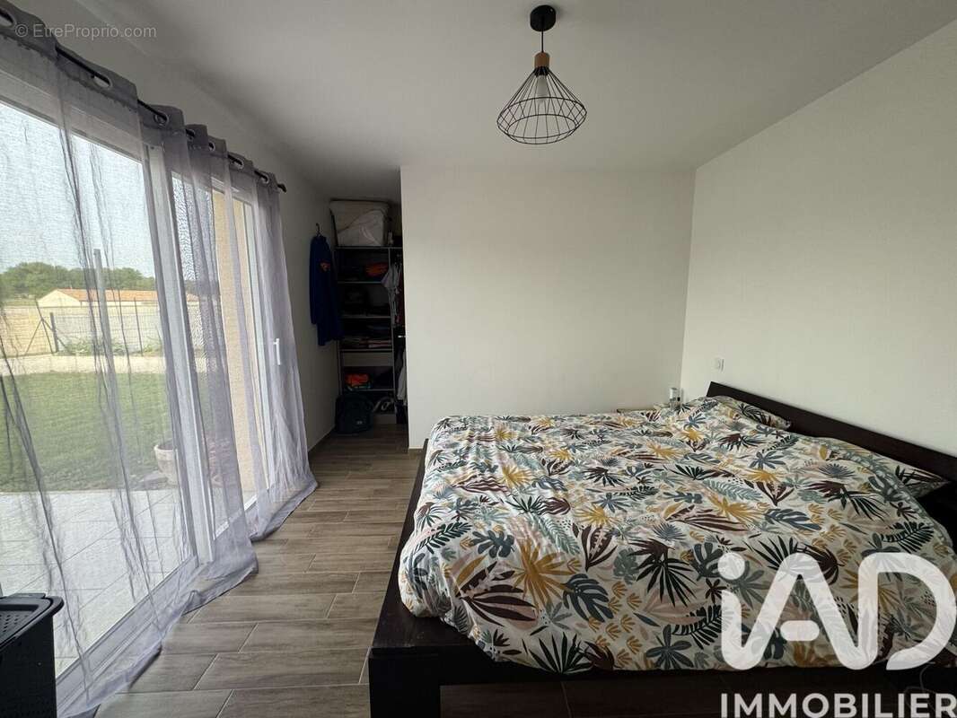 Maison 109 m² à Germignac  - photo 7