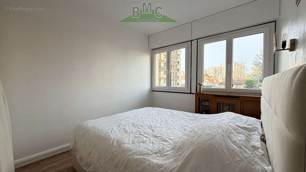 Appartement à LE PLESSIS-BOUCHARD