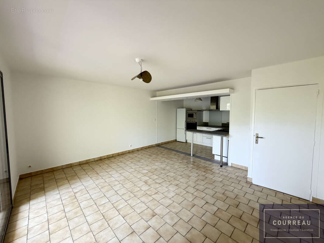 Beaux-Arts (Saint LAZARE) T2 de 49m2 avec Terrasse - photo 3