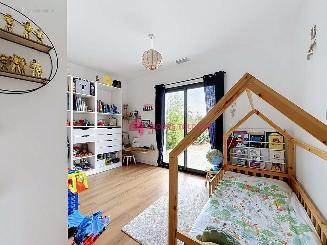 Maison 100 m² à Bourg-Saint-Bernard  - photo 11