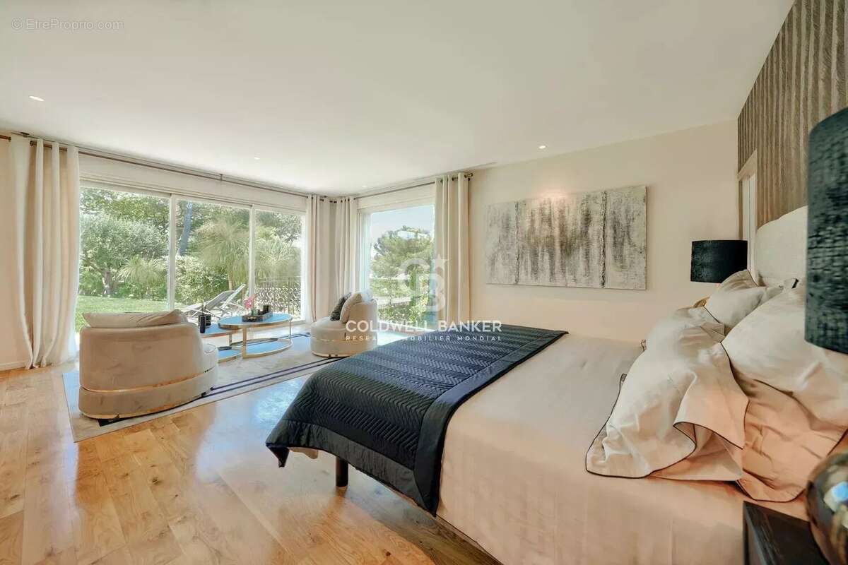 Maison à MOUGINS