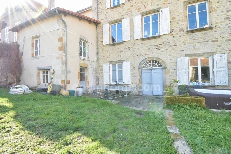 Maison à BILLOM