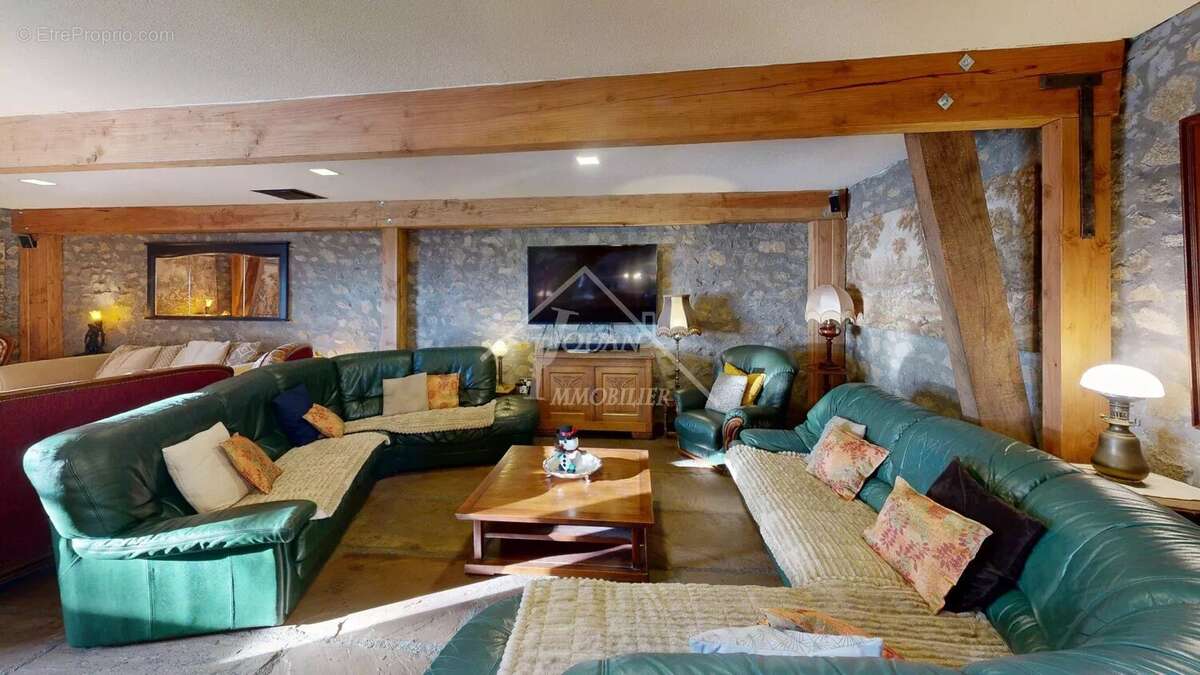 Maison à GOUTTIERES