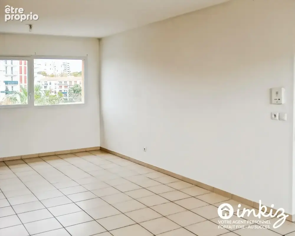 Appartement T2- Vertefeuille - Terrasse et parking - photo 3