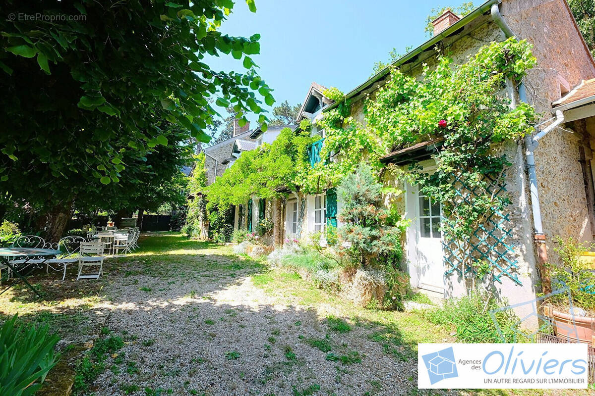 Maison à SENLISSE