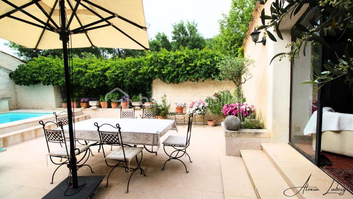 Maison à ENTRECASTEAUX