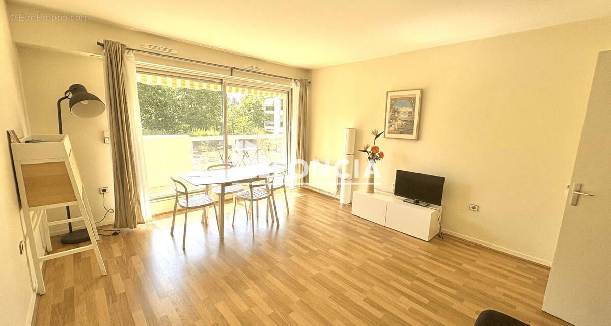 Appartement à FONTAINEBLEAU