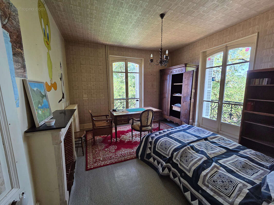 Maison à SAINT-REVERIEN