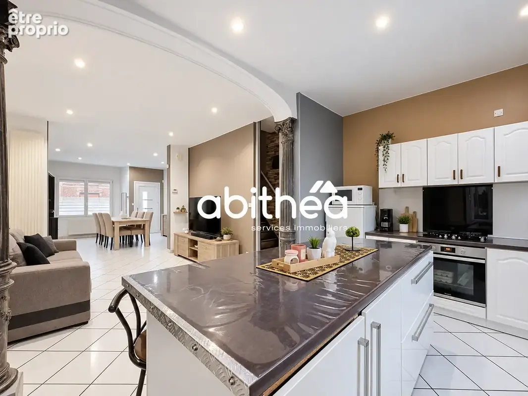 Une maison familiale aux volumes généreux et aux nombreux atouts - photo 7