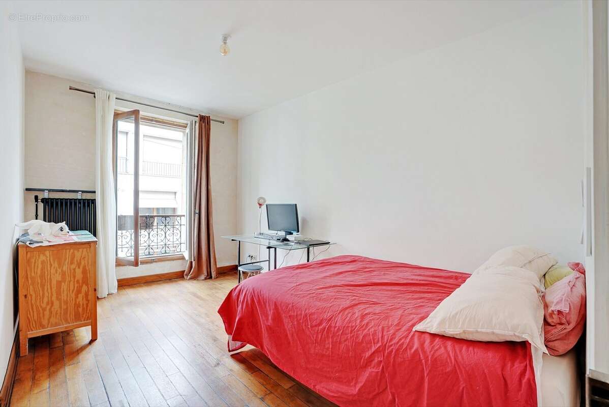 Appartement à PARIS-18E