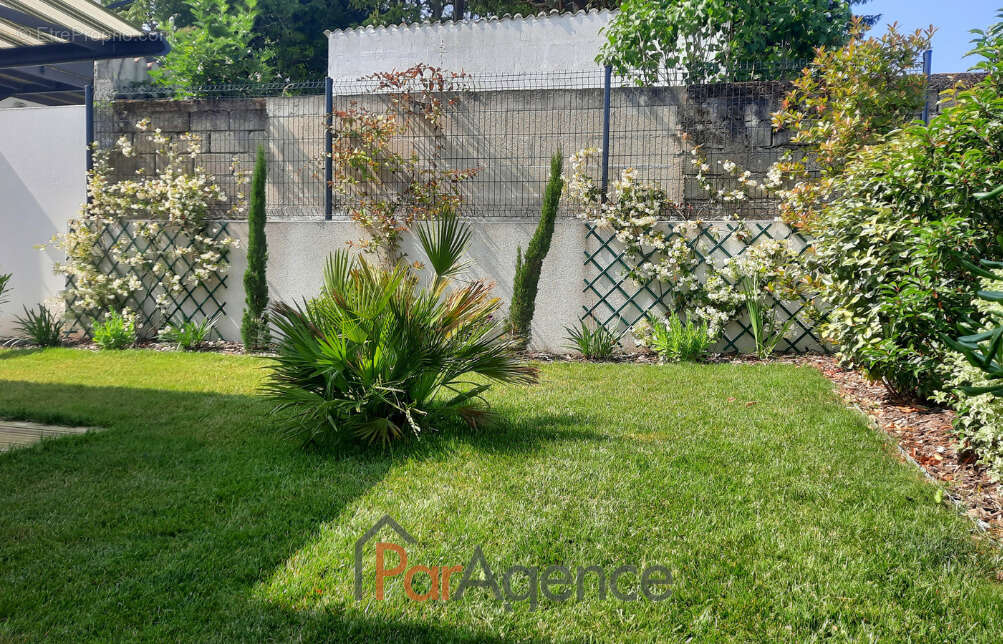 Maison à VAUX-SUR-MER