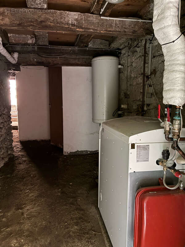 Maison à CASTELNAU-MONTRATIER