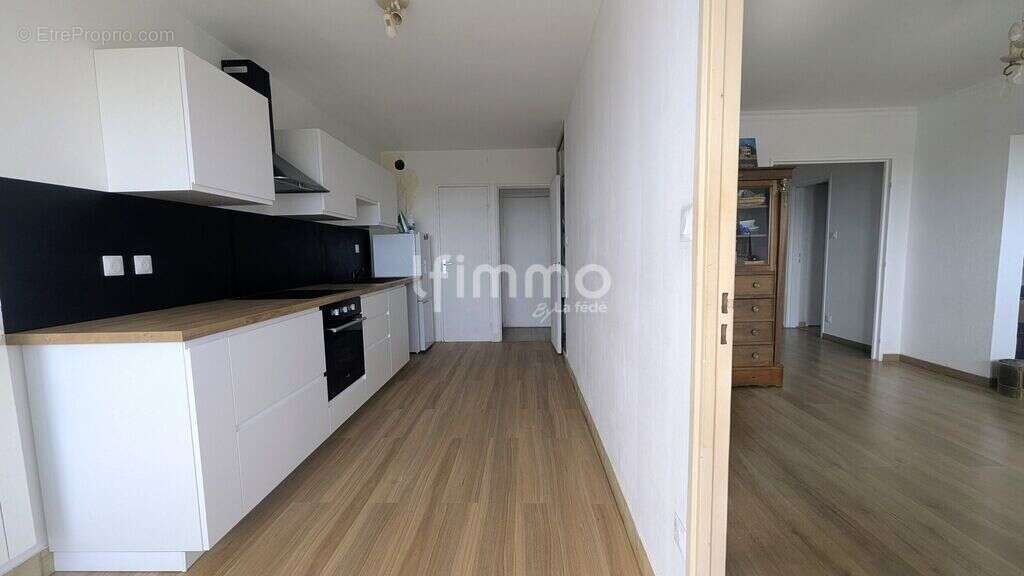 T4 de 84 m² - Piscine - Antigone - photo 7