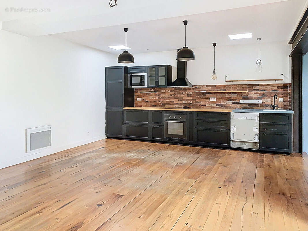 Maison à VILLENAVE-D&#039;ORNON