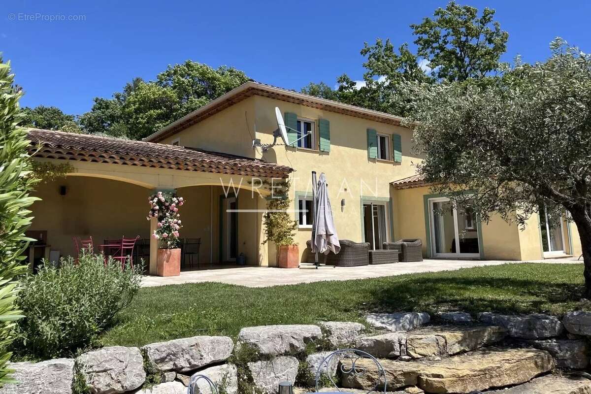 Maison à MONTAUROUX