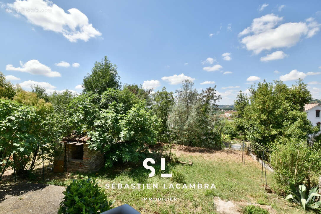 Maison à SAINT-JUERY