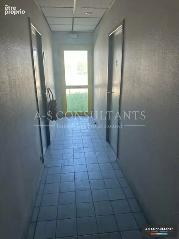 Batiment industriel+bureaux à vendre - photo 7