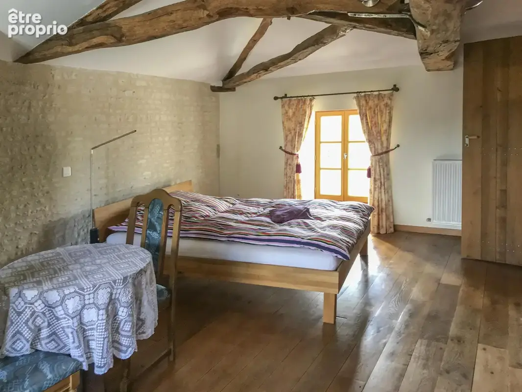 Jolie maison en pierre avec piscine au cœur du village - photo 14
